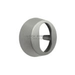 Külgvaates ümmargune südamikukate harjatud roostevabast terasest. Keskel ovaalne ava.